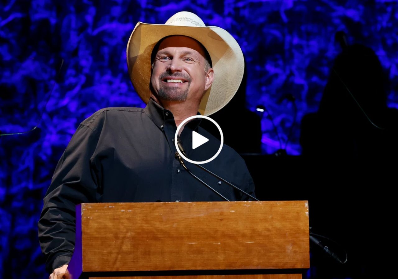 Garth Brooks – The Thunder Rolls