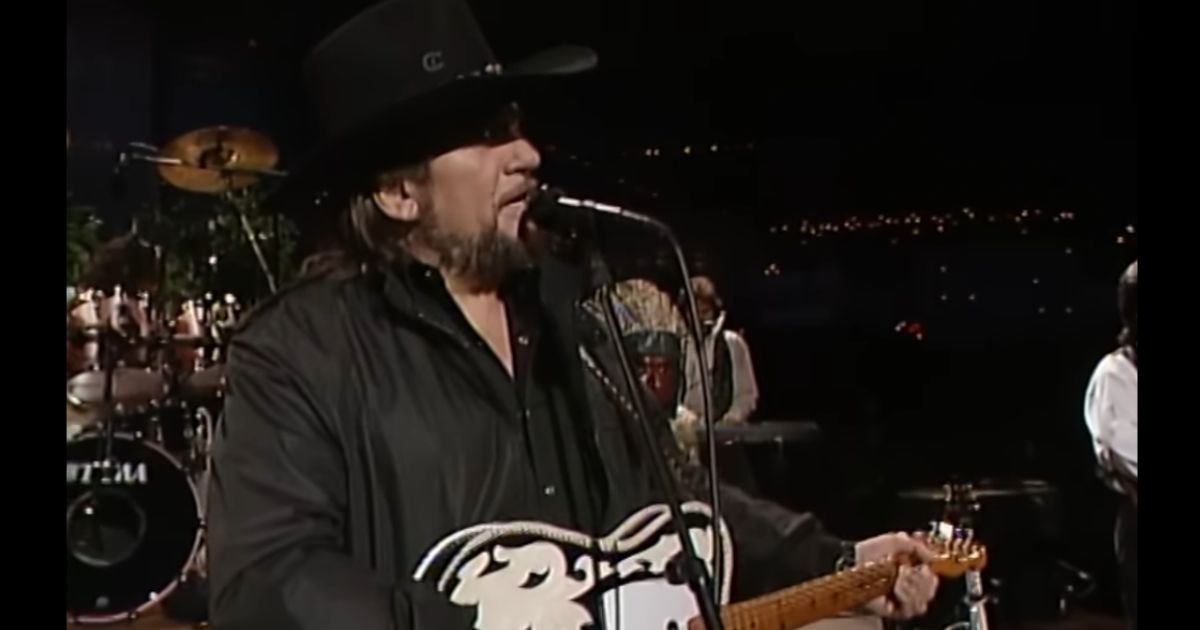 Waylon Jennings – Amanda