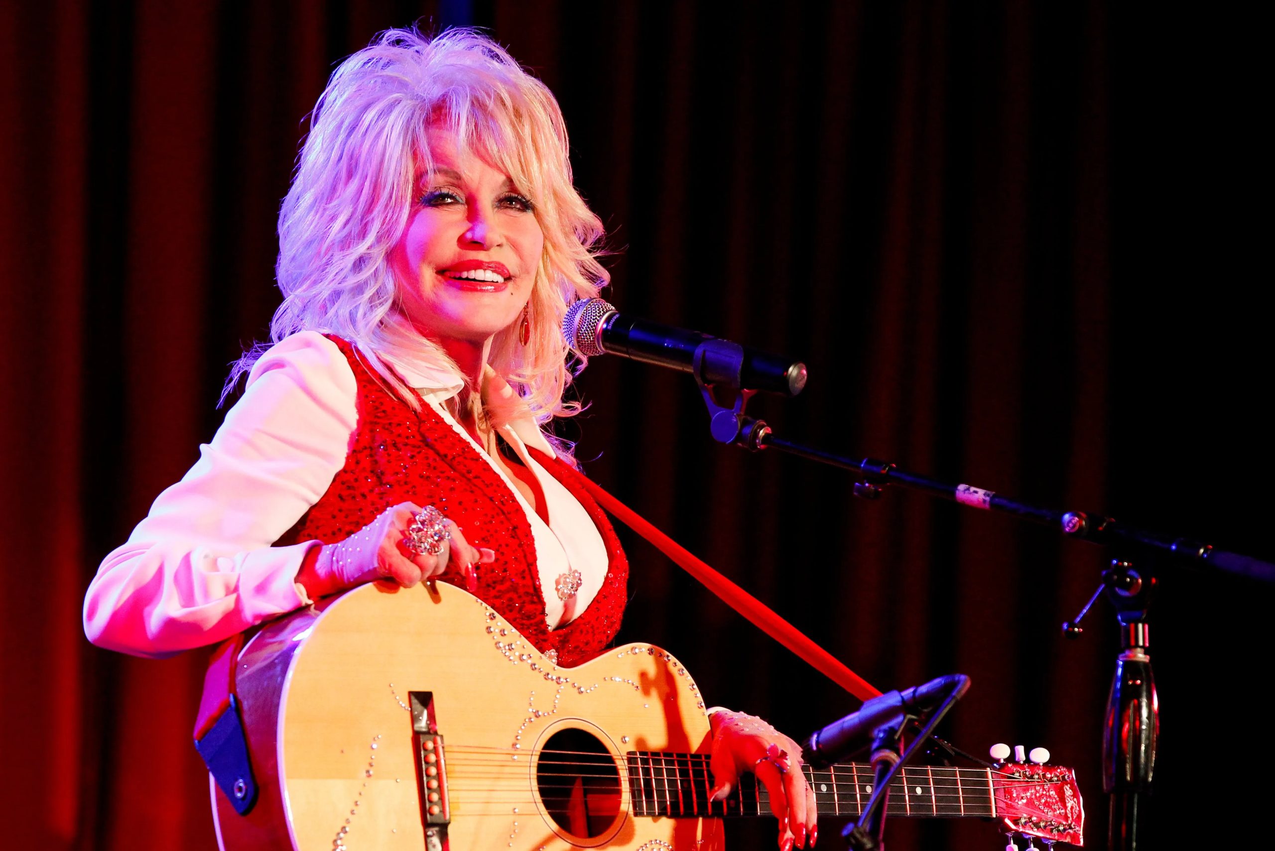 NASHVILLE, TN - APRIL 18: Dolly Parton attends Stella Parton's Red Tent Women's Conference 2014 at the Doubletree Hotel Downtown on April 18, 2014 in Nashville, Tennessee. (Photo by Terry Wyatt/Getty Images)